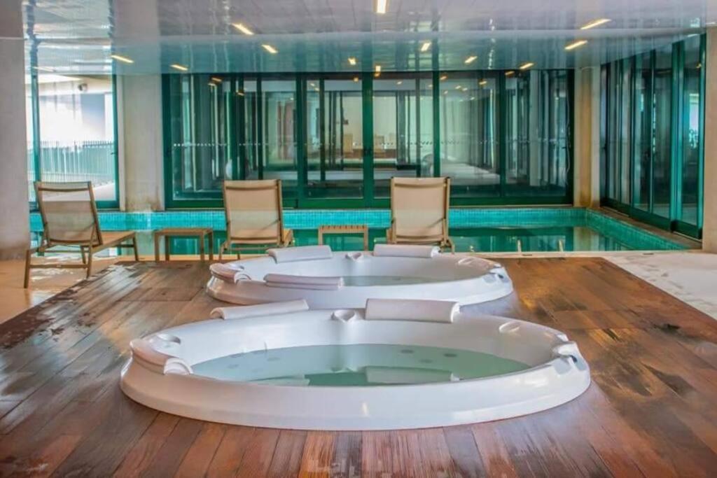 Apartamento Completo Frente Ao Mar *
